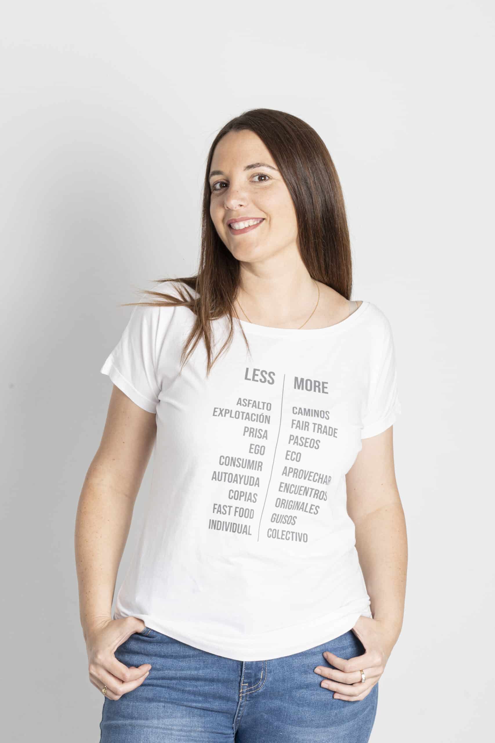 Camiseta mujer Less More
