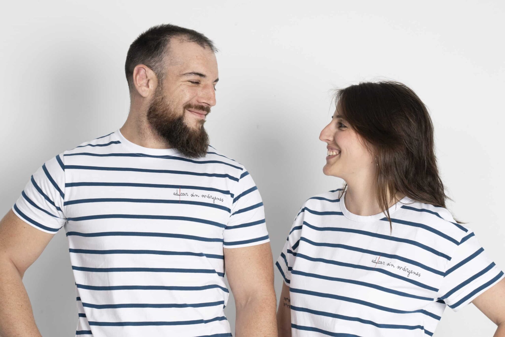 Camiseta Hombre Educar Sin Márgenes - Imagen 6