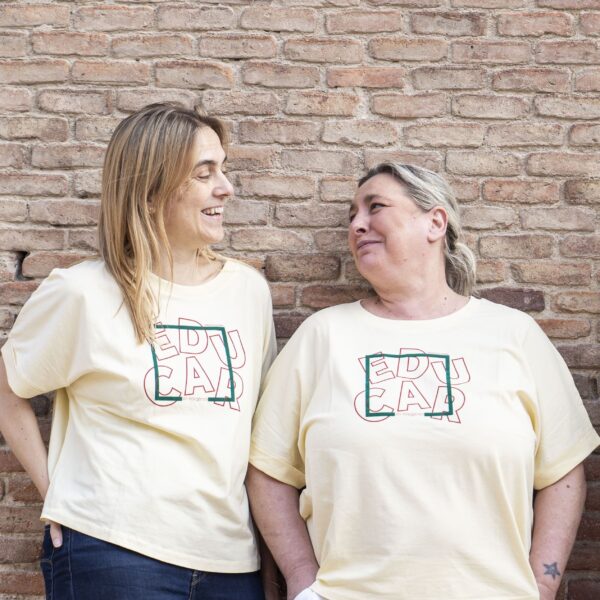Camiseta Mujer Educar Sin Márgenes 2025